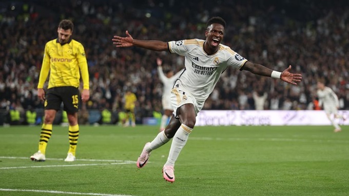 Vinicius ghi bàn vào lưới Dortmund tại chung kết Champions League mùa trước