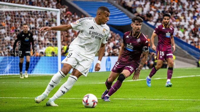 Mbappe không thực sự thoải mái trong vai số 9